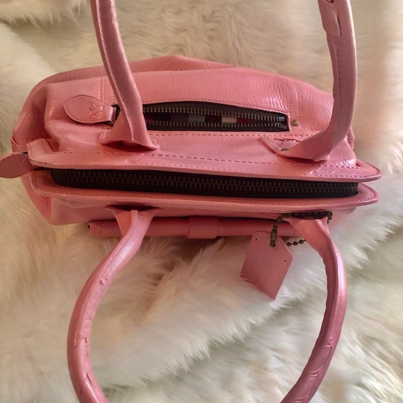 New authentic Coach discontinued painted bag - Picture 2 of 16